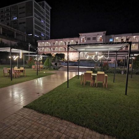 Naka Hotel Kupang ภายนอก รูปภาพ
