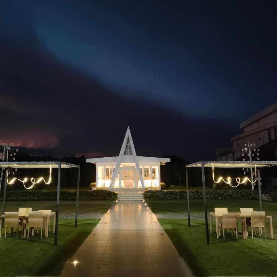Naka Hotel Kupang ภายนอก รูปภาพ
