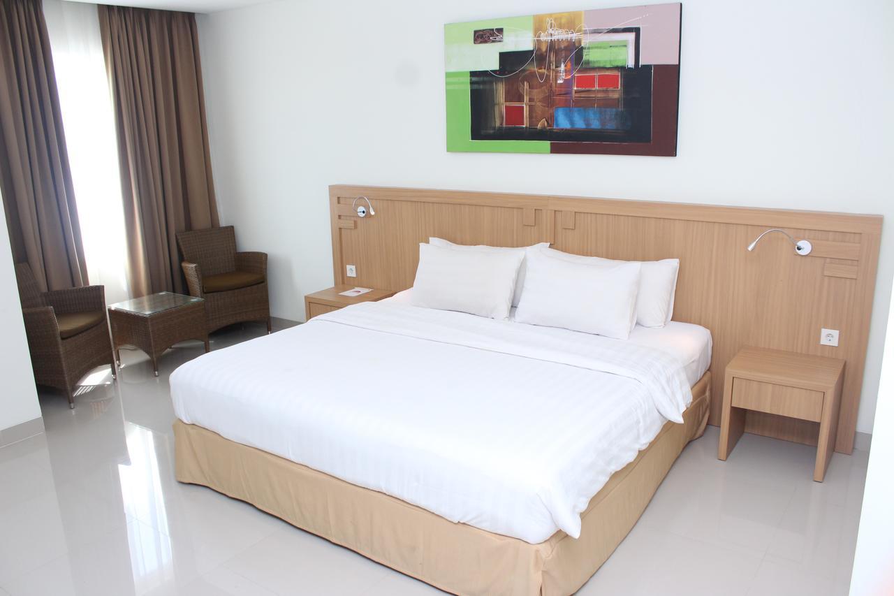 Naka Hotel Kupang ภายนอก รูปภาพ