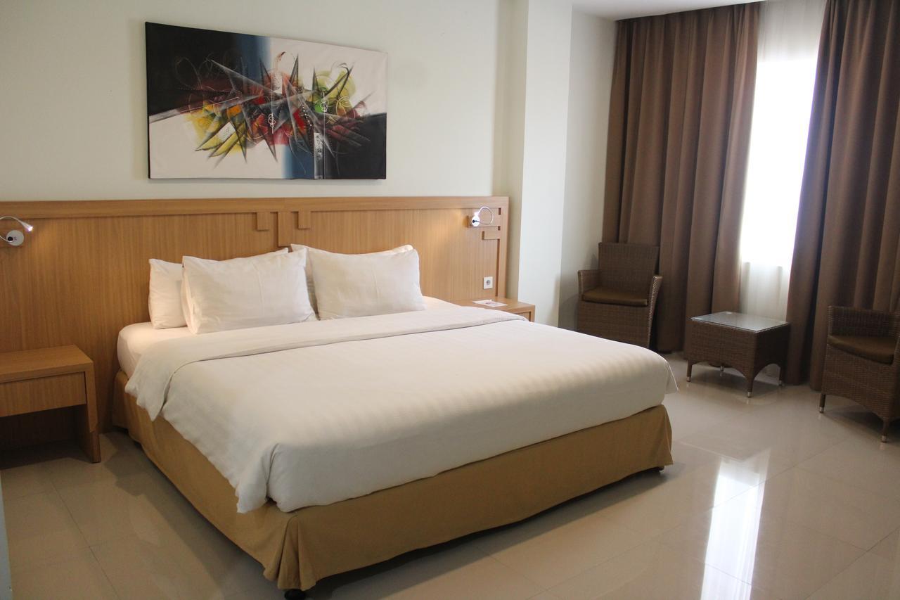 Naka Hotel Kupang ภายนอก รูปภาพ